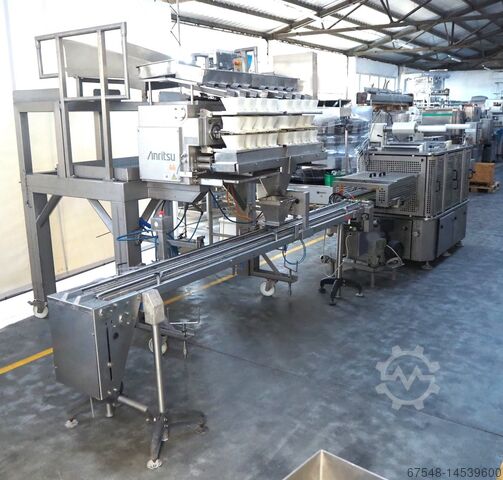 Weighing and traysealing line 