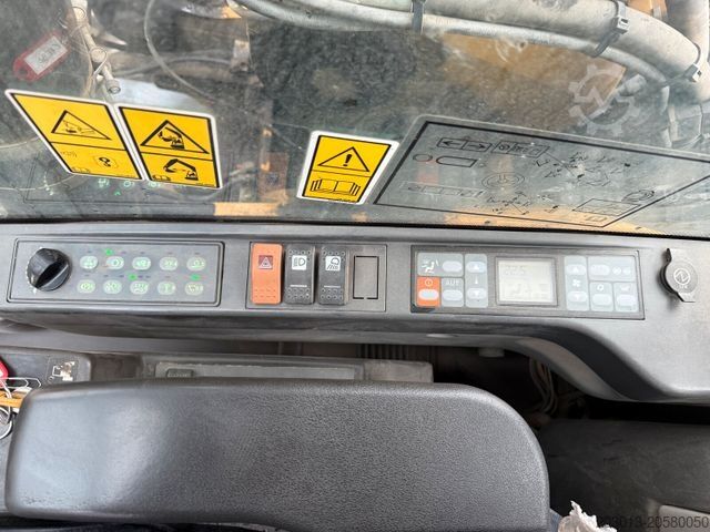 Kolesový bager CATERPILLAR M318D Mobilbagger *9.235 h *Schnellw. *Greifer