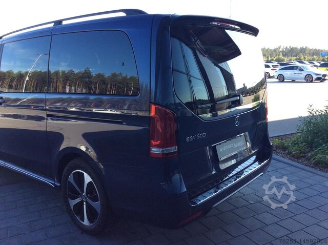 Минибус Mercedes-Benz EQV 300 L SpurW Sport Luft Pano Navi SoundSys