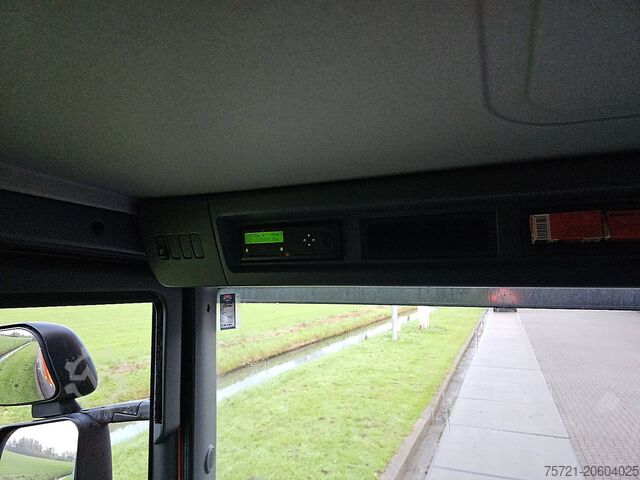 Plataforma de carga SCANIA P410 PK18002-4 hydr