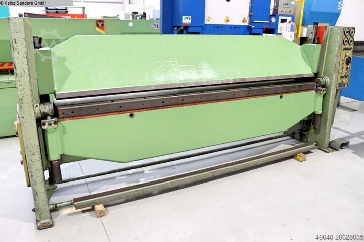 Kääntyvä taivutuskone HERA UM III / 3020 x 3.0