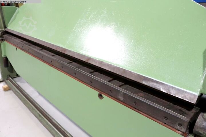 Kääntyvä taivutuskone HERA UM III / 3020 x 3.0