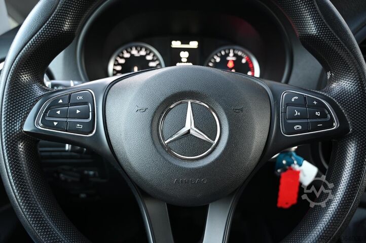 High-roof van Mercedes-Benz Vito 111 CDI Lang Navi Camera
