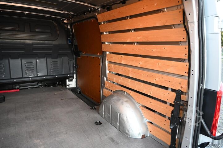High-roof van Mercedes-Benz Vito 111 CDI Lang Navi Camera