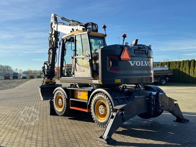 Mobile excavator VOLVO EWR150E Mobilbagger mit ROTATOR ENCONG EC319