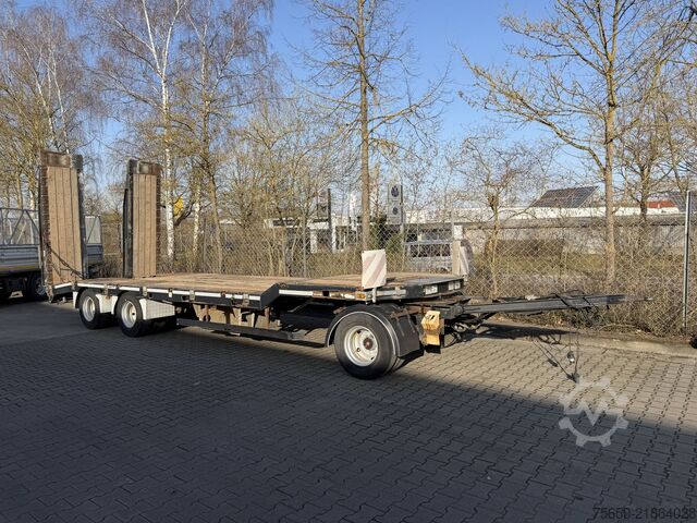 Low loader trailer Schwarzmueller T3  3 Achs Tiefladeranhänger