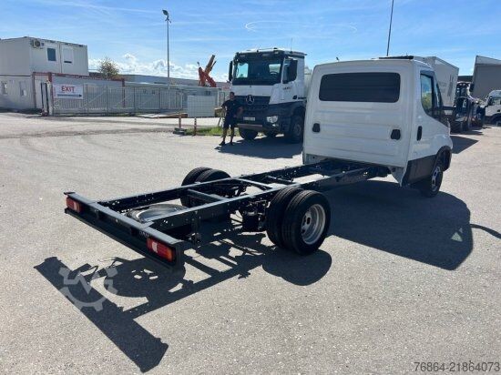 Šasija kombija IVECO DAILY 40 - 180 FAHRGESTELL, E6 OHNE MOTOR/OHNE GETRIEBE
