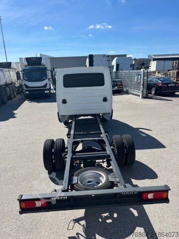 Šasija kombija IVECO DAILY 40 - 180 FAHRGESTELL, E6 OHNE MOTOR/OHNE GETRIEBE