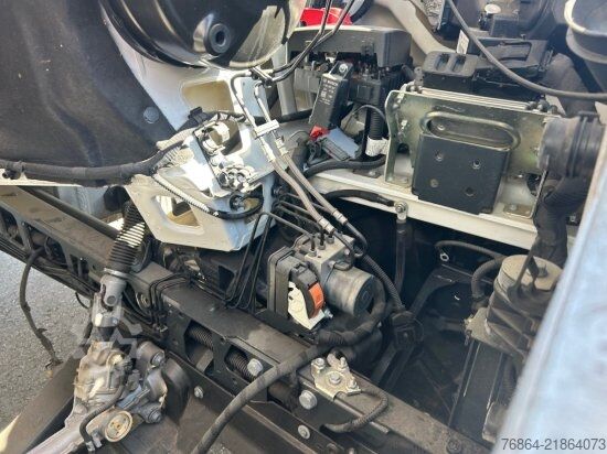 Šasija kombija IVECO DAILY 40 - 180 FAHRGESTELL, E6 OHNE MOTOR/OHNE GETRIEBE