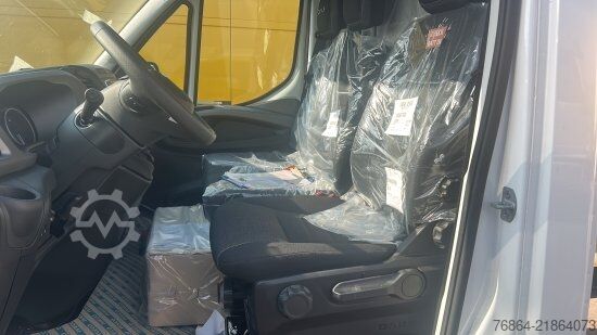 Šasija kombija IVECO DAILY 40 - 180 FAHRGESTELL, E6 OHNE MOTOR/OHNE GETRIEBE