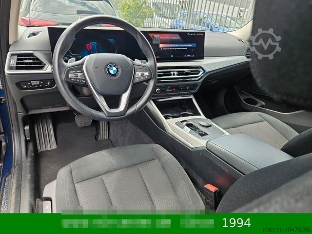 Smábíll BMW 320 d xDrive Touring Navigation