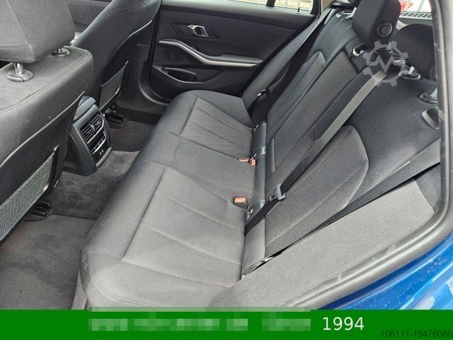 Smábíll BMW 320 d xDrive Touring Navigation