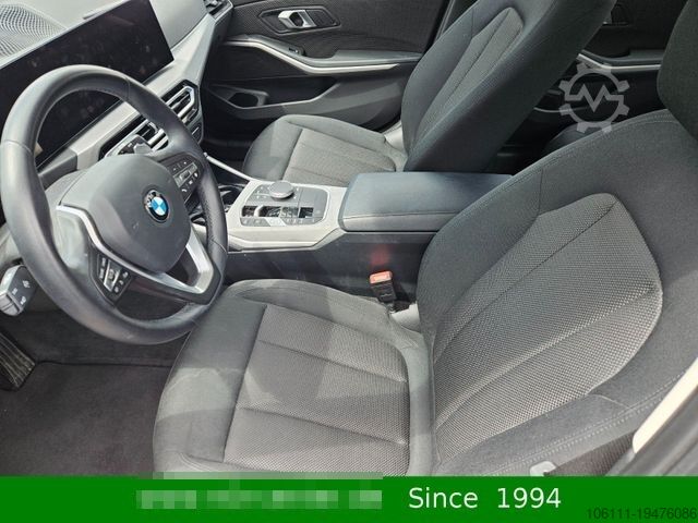 Smábíll BMW 320 d xDrive Touring Navigation