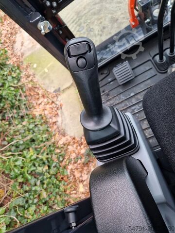 Mini-escavadora Kubota KX019-4 Hi-spec (NIEUW)