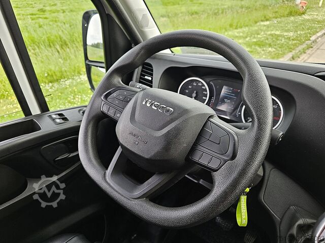 Nền tảng tải IVECO DAILY 35C14  Open-Laadbak