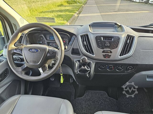 Piattaforma di carico FORD TRANSIT 2.2 155Pk .!