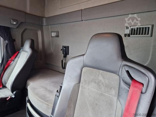 Standardni tegljač Renault Gamme T 440