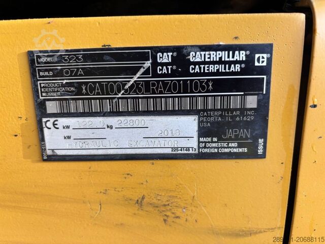 Gravemaskine med larvebånd CAT 323