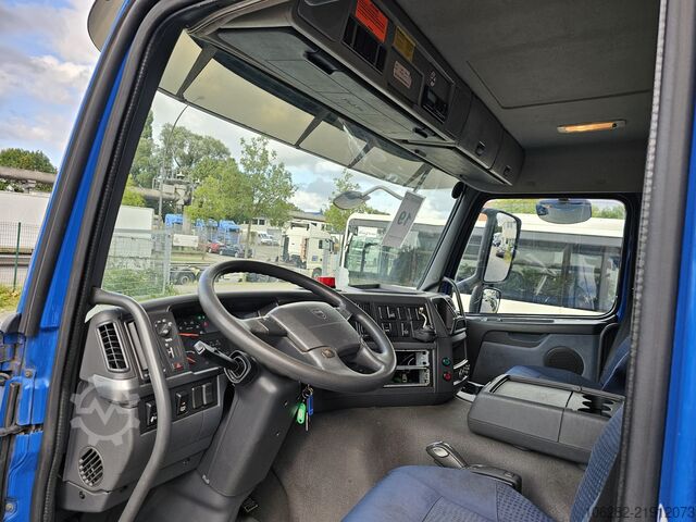冷蔵ボックス付きローリー VOLVO FM330 6x2 FRIGOBLOCK Multizone Lenk u. L