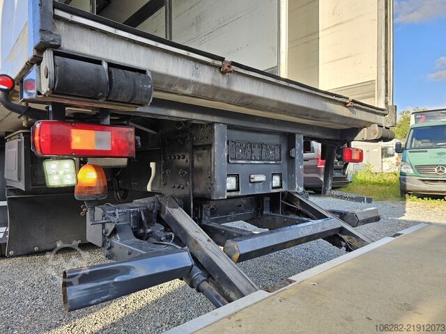 冷蔵ボックス付きローリー VOLVO FM330 6x2 FRIGOBLOCK Multizone Lenk u. L