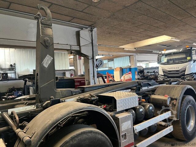 Ruloninė konteinerinė savivartis SCANIA SCANIA CV420 USATO SCARRABILE