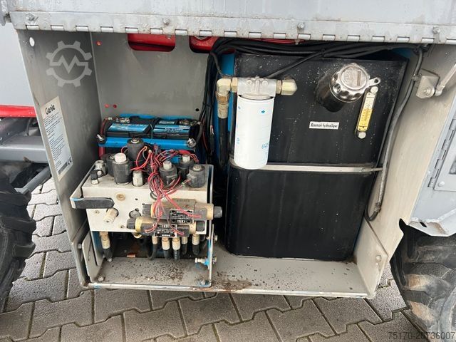 Munkaplatform GENIE GS 2668 / 2.465h / Allrad / Arbeitshöhe: 9,90m