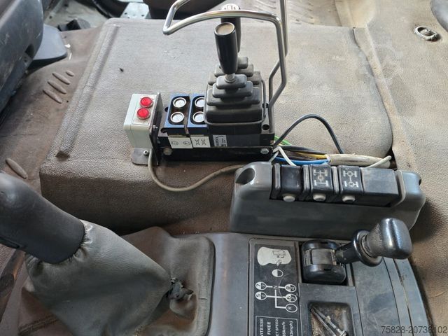 Kanca kasalı yük kamyonu (roll-off) RENAULT Kerax 420 dci/Kran Hiab 080B-2/ Multilift Haken