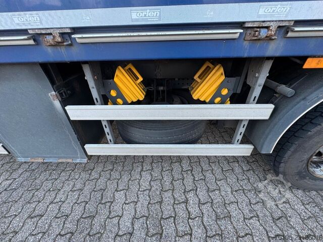 Dobozos teherautó MERCEDES-BENZ Actros 2545 6x2 Getränkewagen