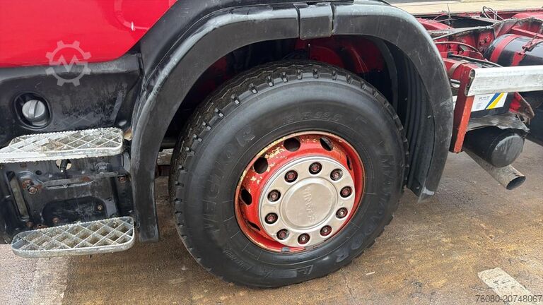 Šasija sa vozačkom kabinom Scania 124 - 400 (MANUAL PUMP / 6X2 / BIG AXLE / GRAND...