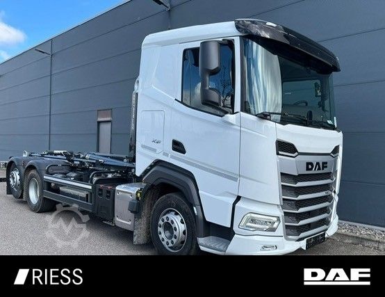 Camion benne à bras amovible DAF XF 480 FAN 6X2 Lenkachse Motorabtrieb