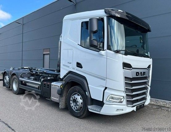 Camion benne à bras amovible DAF XF 480 FAN 6X2 Lenkachse Motorabtrieb