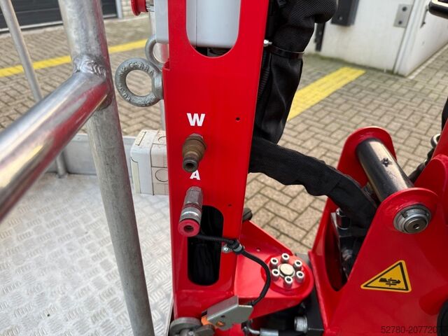 Platformă de lucru telescopică articulată Platform Basket Spider 15.75 pro