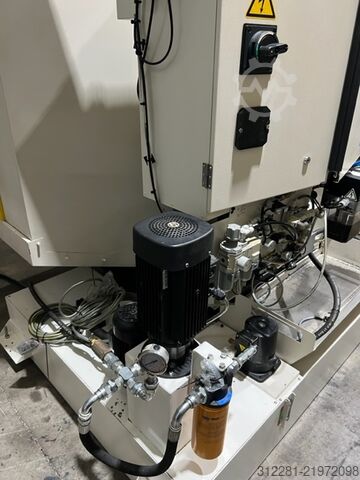 Vertikālais apstrādes centrs FANUC ROBODRILL α-D21LiB5