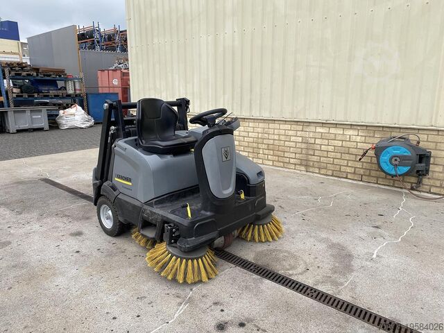 2015 Karcher KM 105/110 R Bp, sóparvél, háfloðari Karcher KM 105/110 R Bp, Veegmachine, hoogkieper