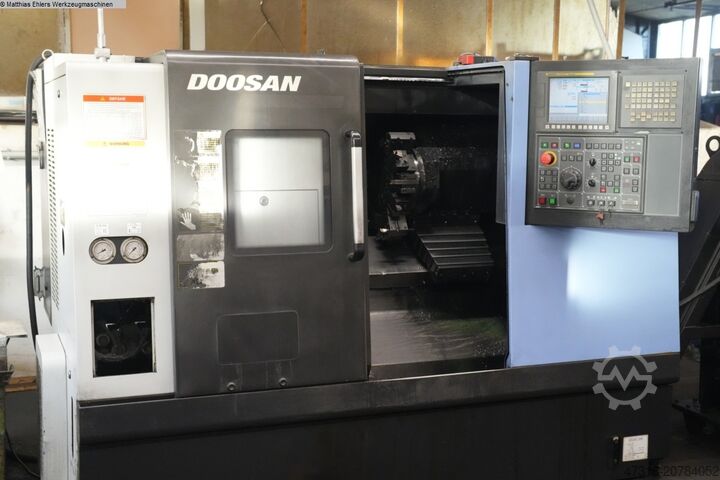 CNC tokarilica DOOSAN LYNX 220 MA