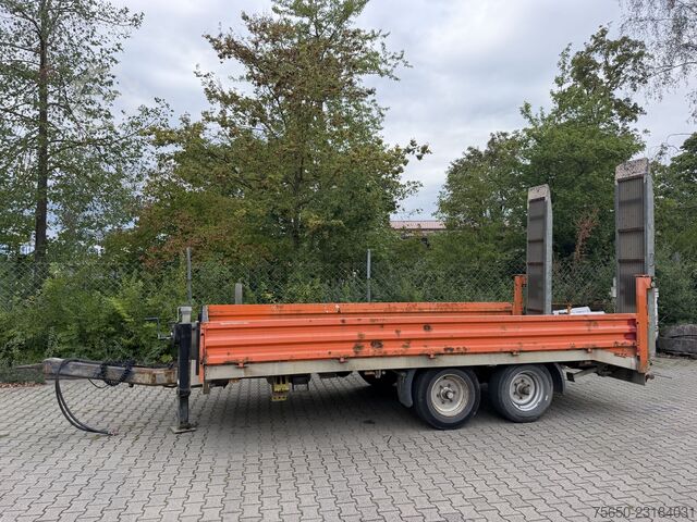 Полуприколка со ниско лежиште Möslein TT 105 Schwebheim  Tandemtieflader