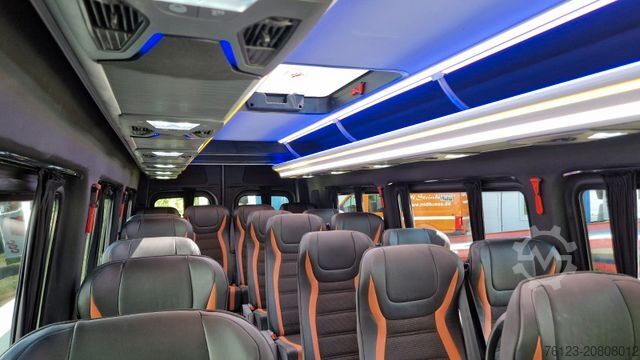 Микробус MERCEDES-BENZ 519  Allrad 4 x 4 Vorlauffahrzeug  GSR2