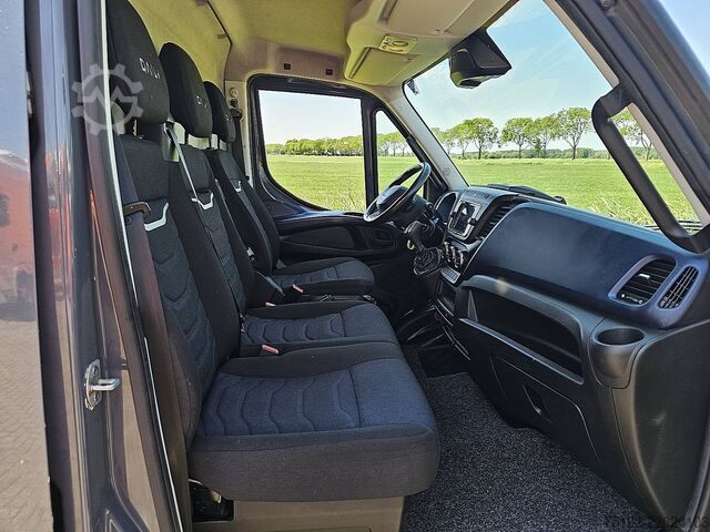Xe ga mui cao IVECO DAILY 35S18 L4H2 3.0Ltr Automaat
