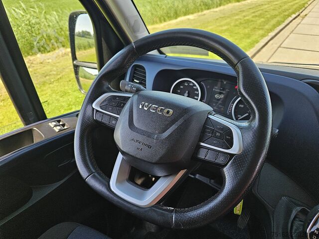 Xe ga mui cao IVECO DAILY 35S18 L4H2 3.0Ltr Automaat