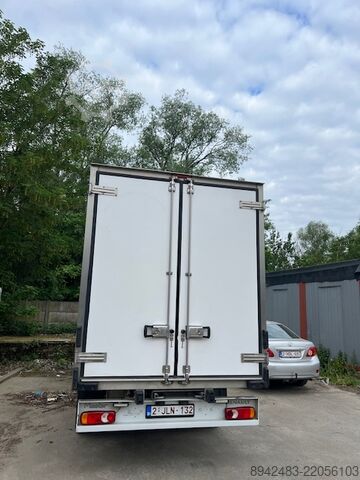 Kylskåpsbil Renault master