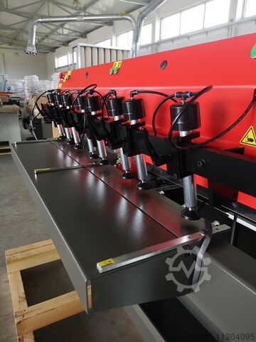 CNC drill and dowel inserting machine Gannomat Index logic