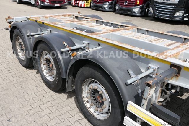 Gjysmë-rimorkio me korpus të këmbyeshëm LECITRAILER BDF Multi-Chassis Lift-/Lenkachse SAF-Achsen