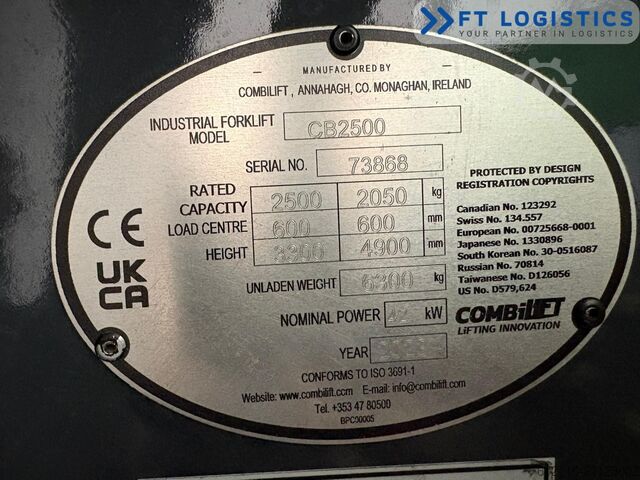4방향 지게차 Combilift CB2500 GAS TRIPLEX 4900 FULL CABIN
