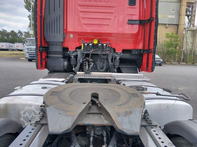 大容量トラクターユニット Iveco S-Way AS 440 S 46 T/FP LT Navi ACC