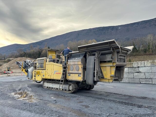 คั้น Keestrack R5 Impact