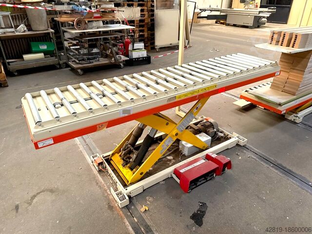 Mesa elevatória tipo tesoura com chassi ZIMZ