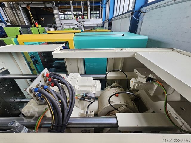 เครื่องฉีดขึ้นรูป KraussMaffei KM 80-380 EX
