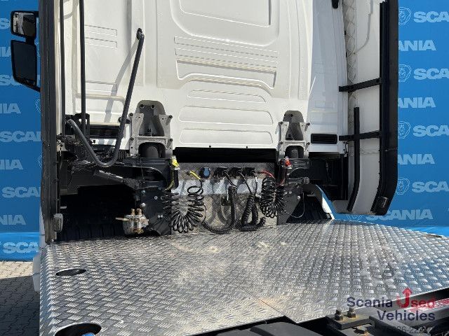 Tractor estándar Scania S 560 A6x2/4NB RETARDER FULL AIR PTO SLIDE DISH