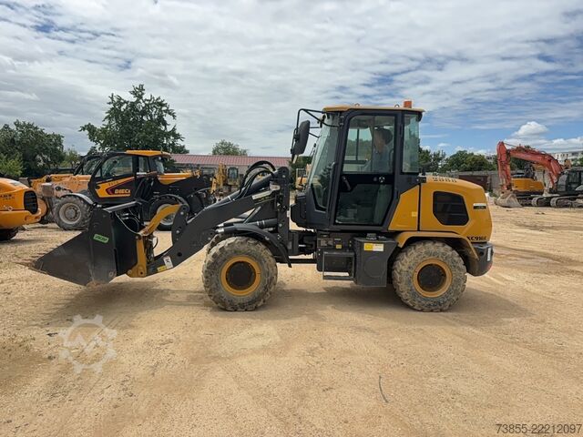 รถตัก XCMG XC916E with bucket and forks