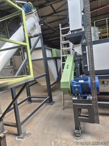 Línea de reciclaje de botellas PET ZHANGJIAGANG LONHAM MACHINERY T CO., LTD GTE-95B